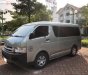 Toyota Hiace 2010 - Bán Toyota Hiace năm sản xuất 2010, màu bạc chính chủ, 350tr