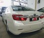 Toyota Camry 2014 - Cần bán lại xe cũ Toyota Camry 2.0 năm 2014, màu trắng