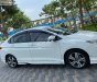 Honda City 2017 - Bán Honda City đời 2017, màu trắng số tự động, 500 triệu xe còn mới nguyên