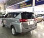 Toyota Innova 2017 - Cần bán lại Toyota Innova 2.0E năm sản xuất 2017, màu nâu