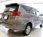 Toyota Innova 2.0E 2018 - Bán xe Toyota Innova 2.0E đời 2018, màu xám số sàn, giá 685tr