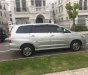 Toyota Innova 2016 - Bán Toyota Innova 2016, màu bạc số sàn, 570tr xe còn mới