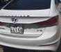 Hyundai Elantra 2017 - Cần bán xe Hyundai Elantra đời 2017, màu trắng xe nguyên bản