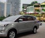 Toyota Innova 2.0E 2017 - Bán xe Toyota Innova 2.0E 2017, màu ghi