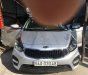 Kia Rondo   2018 - Bán ô tô Kia Rondo sản xuất năm 2018, màu bạc, xe nhập chính chủ, giá 570tr