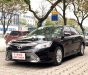 Toyota Camry   2015 - Cần bán lại xe Toyota Camry năm 2015, màu đen, giá tốt