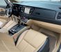 Kia Sedona 2016 - Bán Kia Sedona năm sản xuất 2016, màu đen