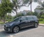 Kia Sedona 2016 - Bán Kia Sedona năm sản xuất 2016, màu đen