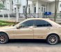 Mercedes-Benz C class 2002 - Cần bán Mercedes C200 đời 2002, màu ghi vàng xe gia đình