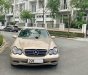 Mercedes-Benz C class 2002 - Cần bán Mercedes C200 đời 2002, màu ghi vàng xe gia đình