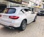 Mercedes-Benz GLC-Class  300 2017 - Bán ưu đãi với chiếc Mercedes Benz GLC 300, sản xuất 2017, màu bạc, giao nhanh