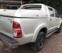 Toyota Hilux 2013 - Bán giá ưu đãi với chiếc Toyota Hilux sản xuất năm 2013, màu bạc giá cạnh tranh