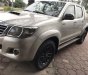 Toyota Hilux 2013 - Bán giá ưu đãi với chiếc Toyota Hilux sản xuất năm 2013, màu bạc giá cạnh tranh