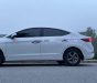 Hyundai Elantra 2017 - Bán Hyundai Elantra 2017, màu trắng xe gia đình