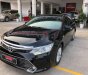 Toyota Camry 2016 - Cần bán Toyota Camry 2.0E năm sản xuất 2016, màu đen, 820tr