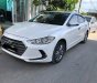 Hyundai Elantra 2017 - Cần bán lại xe Hyundai Elantra 1.6AT năm sản xuất 2017, màu trắng số tự động, giá 556tr