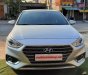 Hyundai Accent 2018 - Bán lại chiếc Hyundai Accent 1.4 AT bản tiêu chuẩn đời 2018, màu bạc, giao nhanh