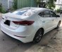 Hyundai Elantra 2017 - Cần bán lại xe Hyundai Elantra 1.6AT năm sản xuất 2017, màu trắng số tự động, giá 556tr