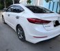 Hyundai Elantra 2017 - Cần bán lại xe Hyundai Elantra 1.6AT năm sản xuất 2017, màu trắng số tự động, giá 556tr