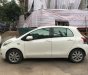 Toyota Yaris 2009 - Xe gia đình, đăng ký năm 2009: Toyota Yaris màu trắng, bán giá tốt