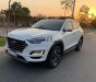 Hyundai Tucson 2019 - Cần bán gấp Hyundai Tucson 1.6 Turbo năm 2019, màu trắng