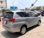 Toyota Innova  2.0E 2017 - Cần bán xe Toyota Innova 2.0E đời 2017, màu bạc 