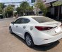 Mazda 3 2017 - Cần bán gấp Mazda 3 sản xuất năm 2017, màu trắng, giá tốt, xe còn mới nguyên