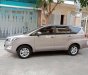 Toyota Innova 2017 - Bán Toyota Innova sản xuất năm 2017, màu vàng