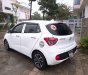 Hyundai Grand i10   2015 - Cần bán lại xe Hyundai Grand i10 đời 2015, màu trắng, xe nhập