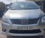 Toyota Innova 2.0E 2013 - Bán Toyota Innova 2.0E đời 2013, màu bạc, giá 398tr