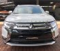 Mitsubishi Outlander 2018 - Bán xe Mitsubishi Outlander đời 2018, màu trắng số tự động