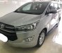 Toyota Innova 2017 - Bán Toyota Innova đời 2017, màu bạc, số sàn, 595tr