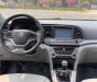 Hyundai Elantra   2017 - Cần bán gấp Hyundai Elantra năm 2017, số sàn