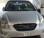 Kia Carens 2010 - Cần bán Kia Carens sản xuất 2010, màu bạc, xe gia đình