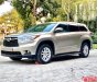 Toyota Highlander 2016 - Bán xe Toyota Highlander năm sản xuất 2016, màu vàng, nhập khẩu nguyên chiếc