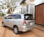 Toyota Innova   2010 - Cần bán xe Toyota Innova sản xuất 2010, màu bạc xe gia đình