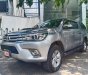 Toyota Hilux 2016 - Cần bán lại xe Toyota Hilux đời 2016, màu bạc, xe nhập, số tự động