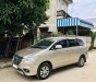 Toyota Innova 2.0E 2015 - Cần bán lại xe Toyota Innova 2.0E đời 2015, màu vàng, số sàn