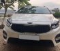 Kia Rondo 2017 - Bán Kia Rondo 2017 số sàn, máy xăng, màu trắng