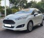 Ford Fiesta 2017 - Nhà mình bán Ford Fiesta 2017, tự động, bản 1.5, màu trắng, hatchback