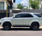 Toyota Fortuner 2016 - Nhà tôi cần bán Toyota Fortuner 2016, số sàn, máy dầu, màu bạc