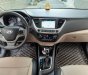 Hyundai Accent 2019 - Gia đình cần bán xe Hyundai Accent 2019 đk 2020 số tự động, màu đen huyền cực mới