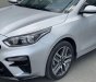 Kia Cerato 2018 - Gia đình mình bán Kia cerato 2019 đăng ký 2020, số tự động, màu bạc