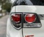 Toyota Fortuner 2015 - Gia đình bán Fortuner 2015, số tự động, máy xăng sportivo, màu trắng