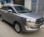 Toyota Innova 2017 - Gia đình cần bán xe Toyota Innova 2017 số sàn, màu bạc, còn mới tinh