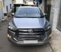 Toyota Innova 2017 - Gia đình cần bán xe Toyota Innova 2017 số sàn, màu bạc, còn mới tinh