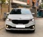 Kia Sedona 2017 - Nhà cần bán Kia Sedona 2017, màu trắng, số tự động, máy dầu