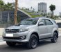 Toyota Fortuner 2016 - Gia đình cần bán xe Fortuner 2016, số sàn, máy dầu, màu bạc, còn mới tinh