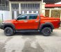 Toyota Hilux 2018 - Gia đình cần bán Hilux 2018, số tự động, máy dầu, màu đỏ độc quyền