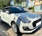 Suzuki Swift 2019 - Cần bán xe Suzuki Swift 2019, số tự động, màu trắng còn mới tinh